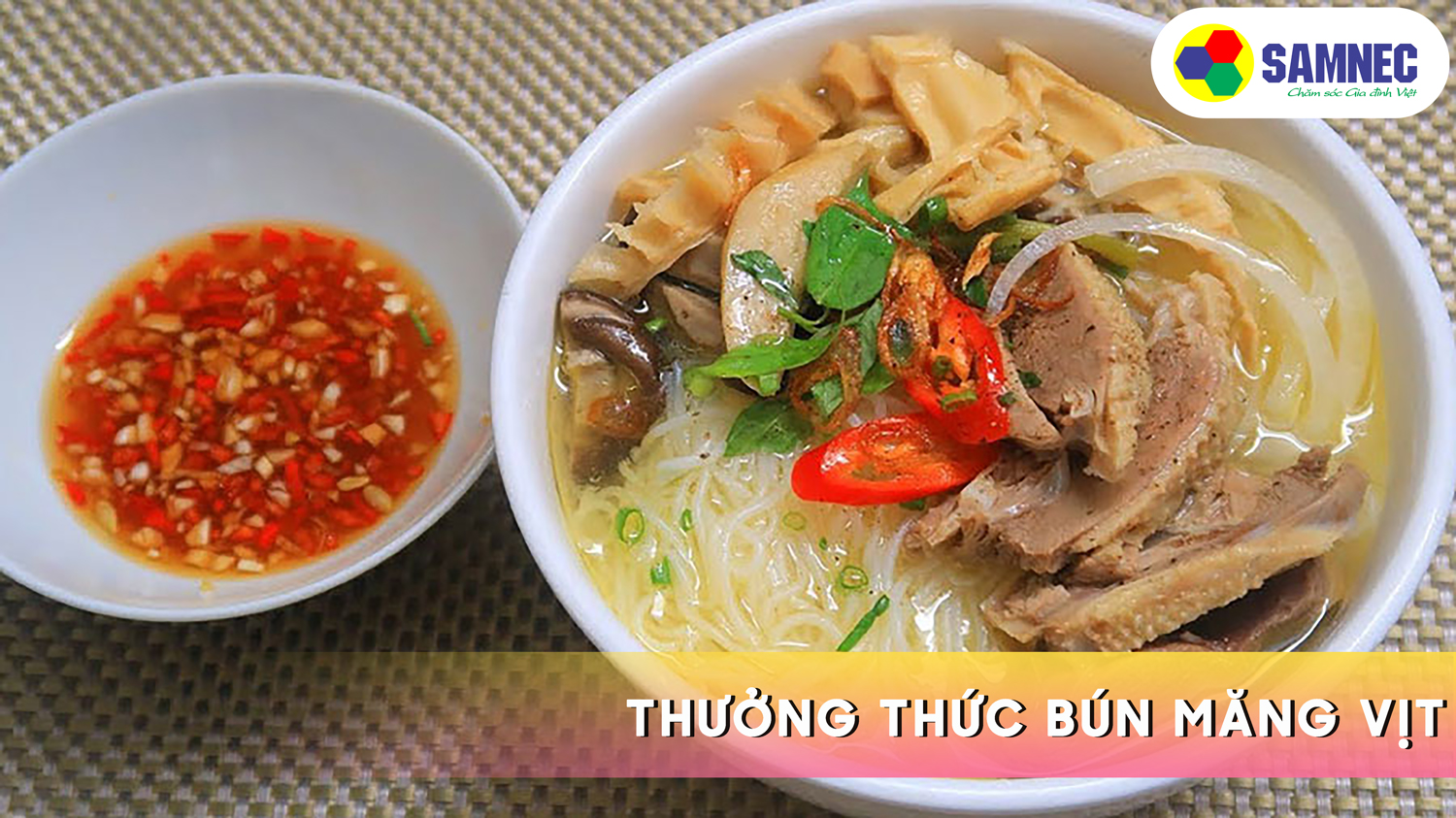 Bày bún măng vịt