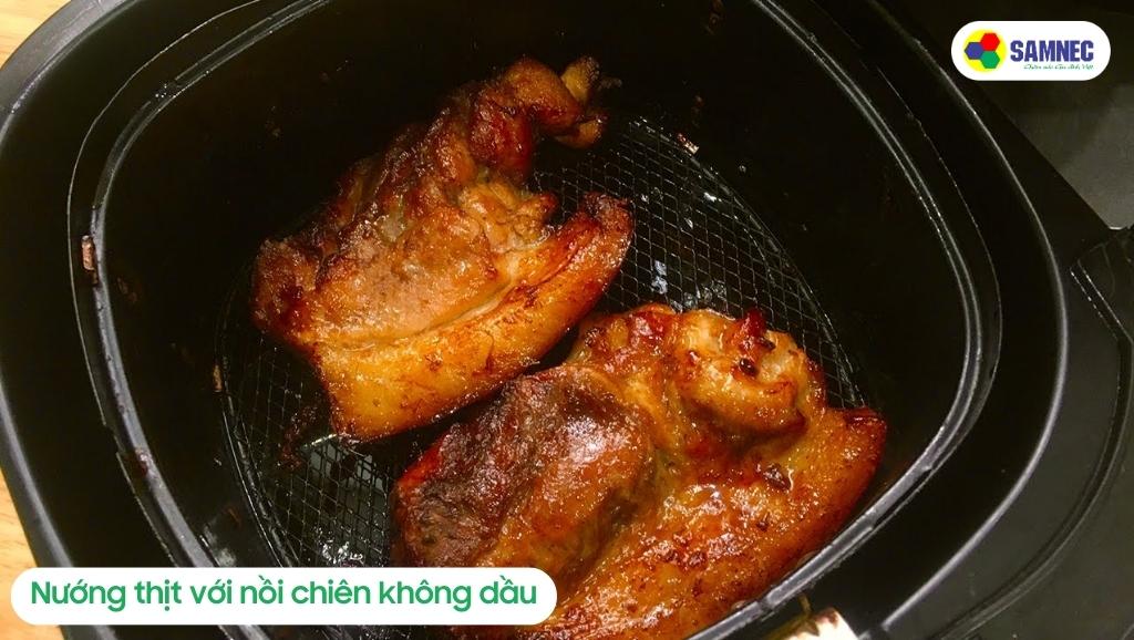Nướng thịt với nồi chiên không dầu