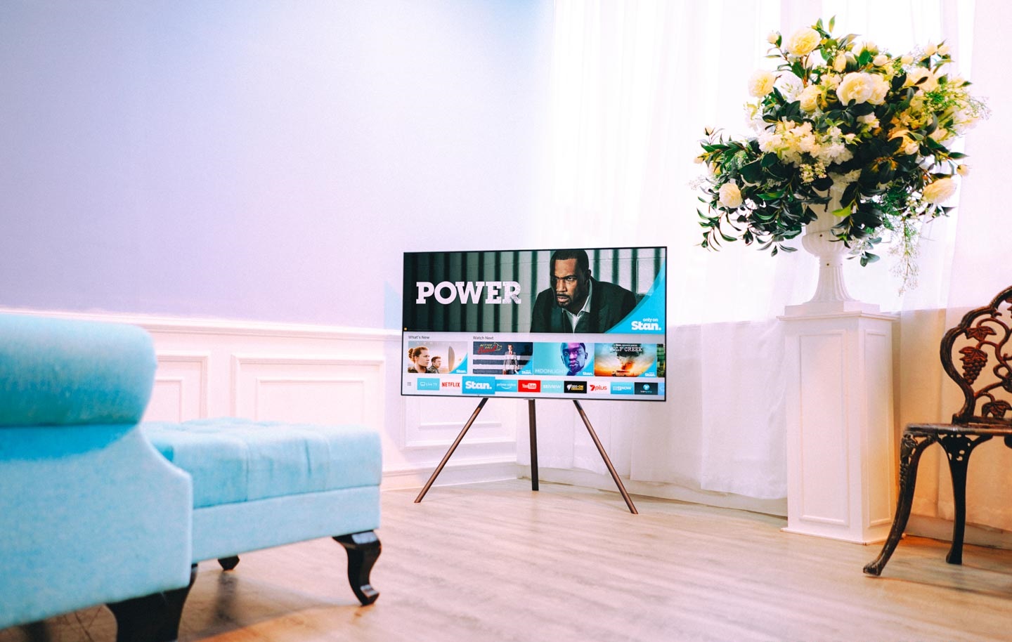 TV Samsung QLED Q7F 2018: Thiết kế sang trọng, chất lượng hiển thị tốt, tính năng hấp dẫn