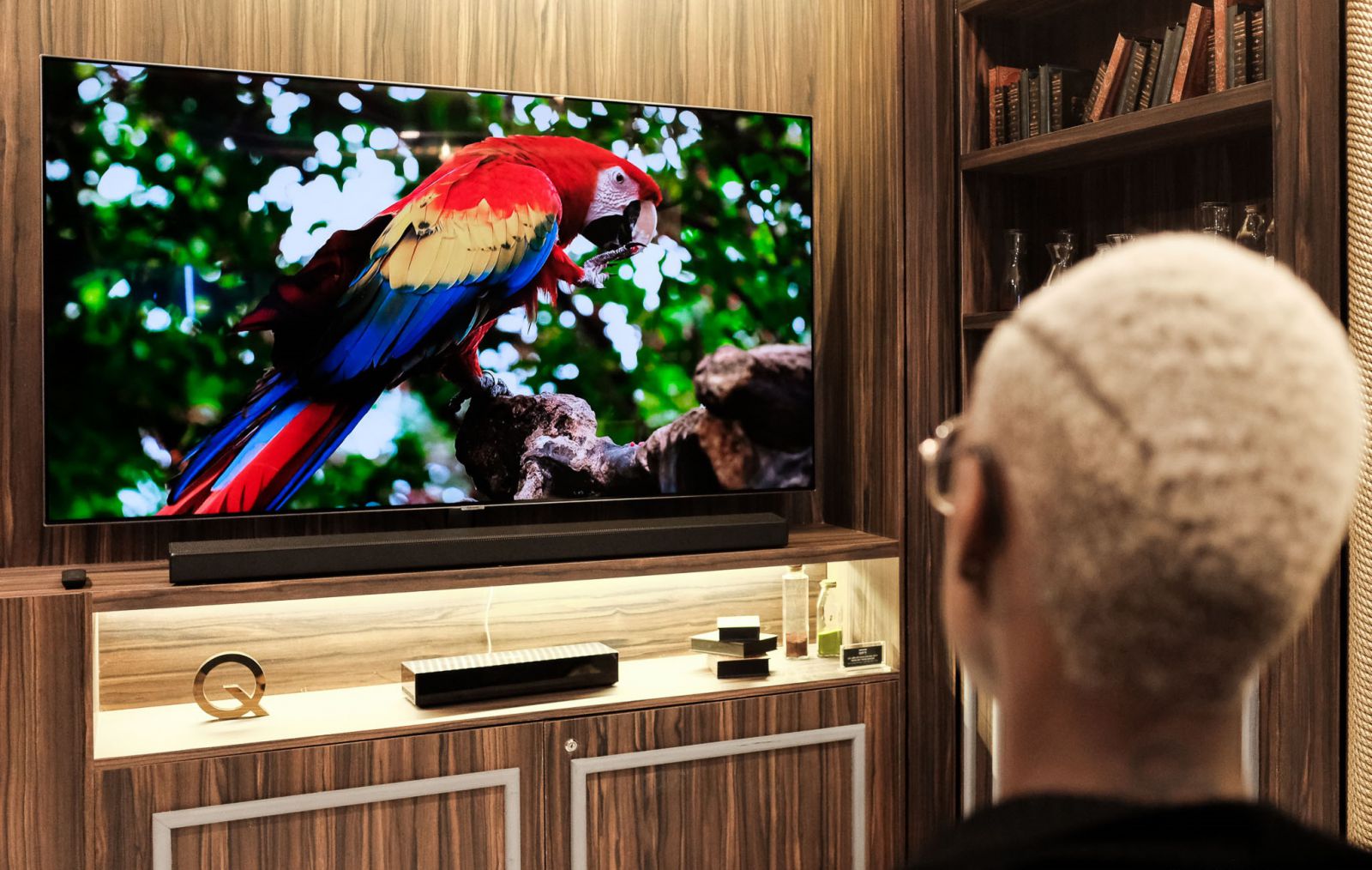 TV Samsung QLED Q7F 2018: Chất lượng hình ảnh tuyệt vời và âm thanh vừa đủ
