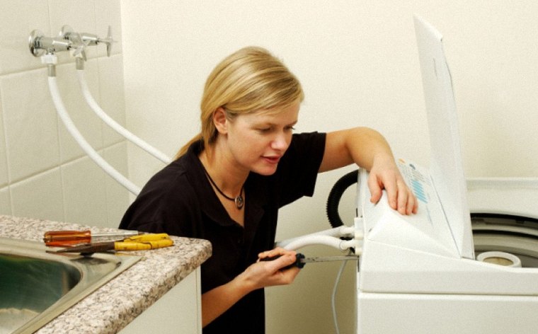 Hướng dẫn sửa máy giặt bị rò rỉ nước