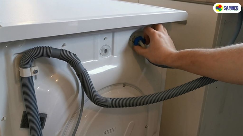 Đường ống dẫn nước đầu vào bị tắc nghẽn 