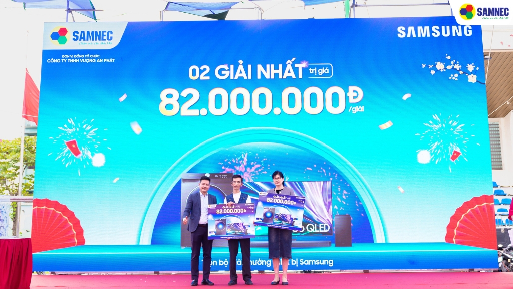 02 Giải Nhất: Trọn bộ giải thưởng Samsung mỗi giải trị giá 82.000.000 VNĐ