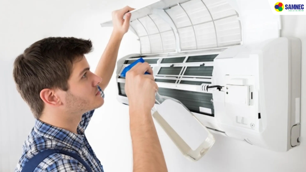 Vệ sinh máy lạnh định kỳ