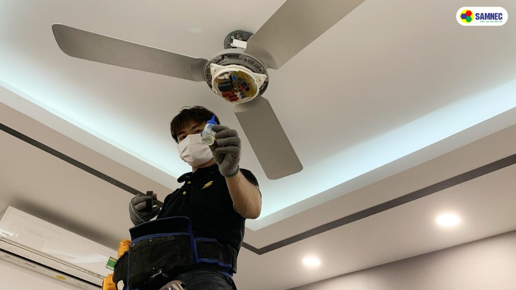 cách tra dầu quạt trần tại nhà đúng cách