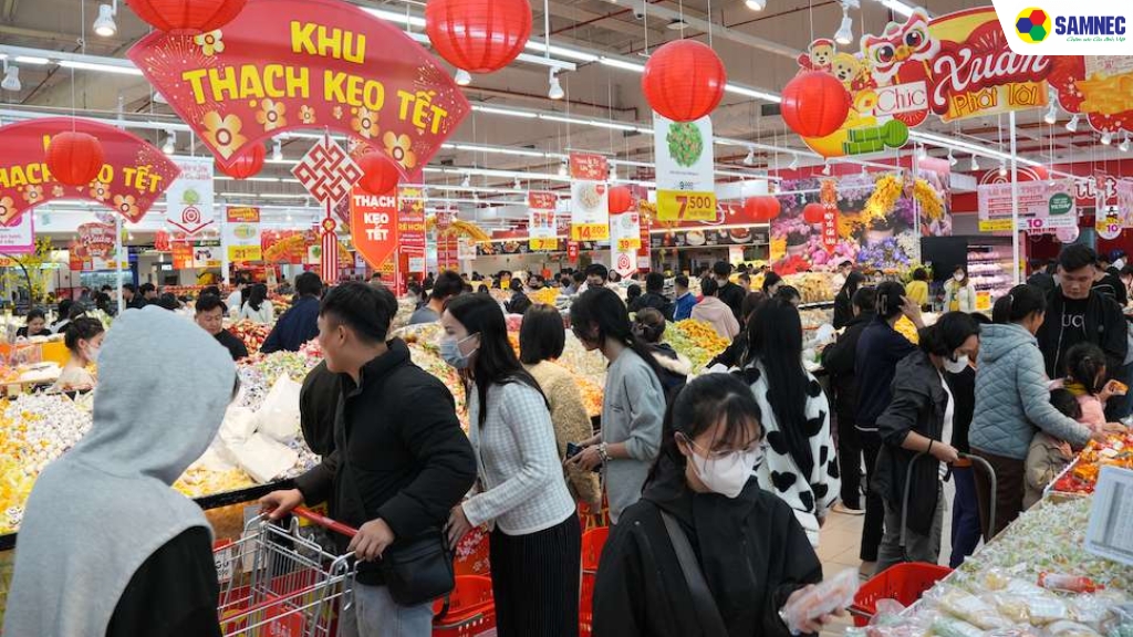 Mua sắm vừa đủ, tránh tích trữ quá nhiều