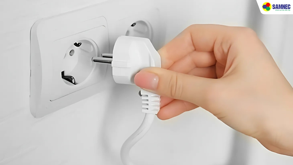 Tủ lạnh lên điện nhưng không chạy