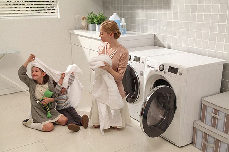 Thoải mái cho số lượng lớn quần áo vào giặt một lần. Thoải mái cho số lượng lớn quần áo vào giặt một lần.