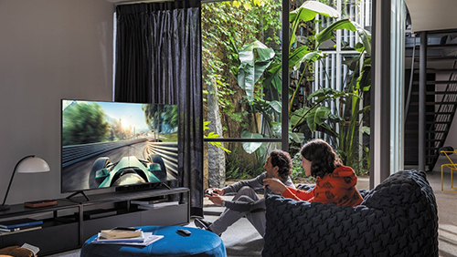 Trải nghiệm hình ảnh với tỷ sắc màu Samsung Crystal UHD 4K